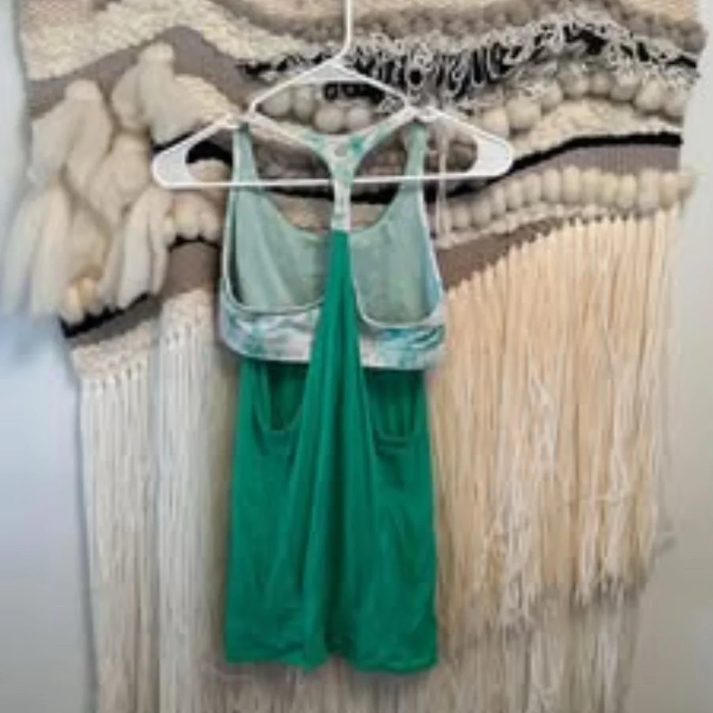 Lululemon Tank Attached Bra Womens Size 0 Flowy Overtop Green White Floral Bra - Picture 3 of 8